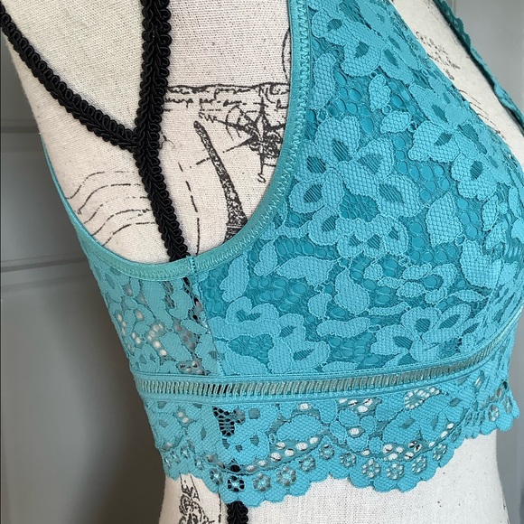 🌈 Victoria’s Secret Lace Bralette 🌈 - Picture 4 of 7
